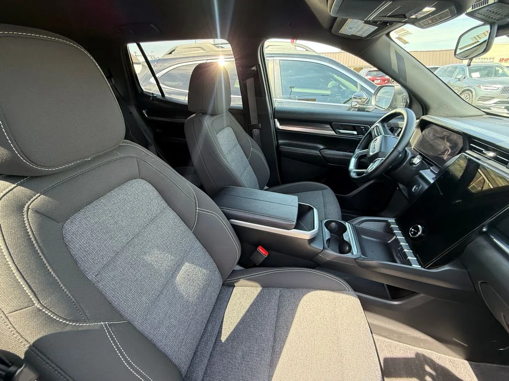 Used 2026 White GMC Elevation image 11