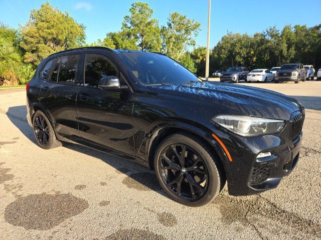 Used 2020 Black Sapphire Metallic BMW sDrive40i image 7