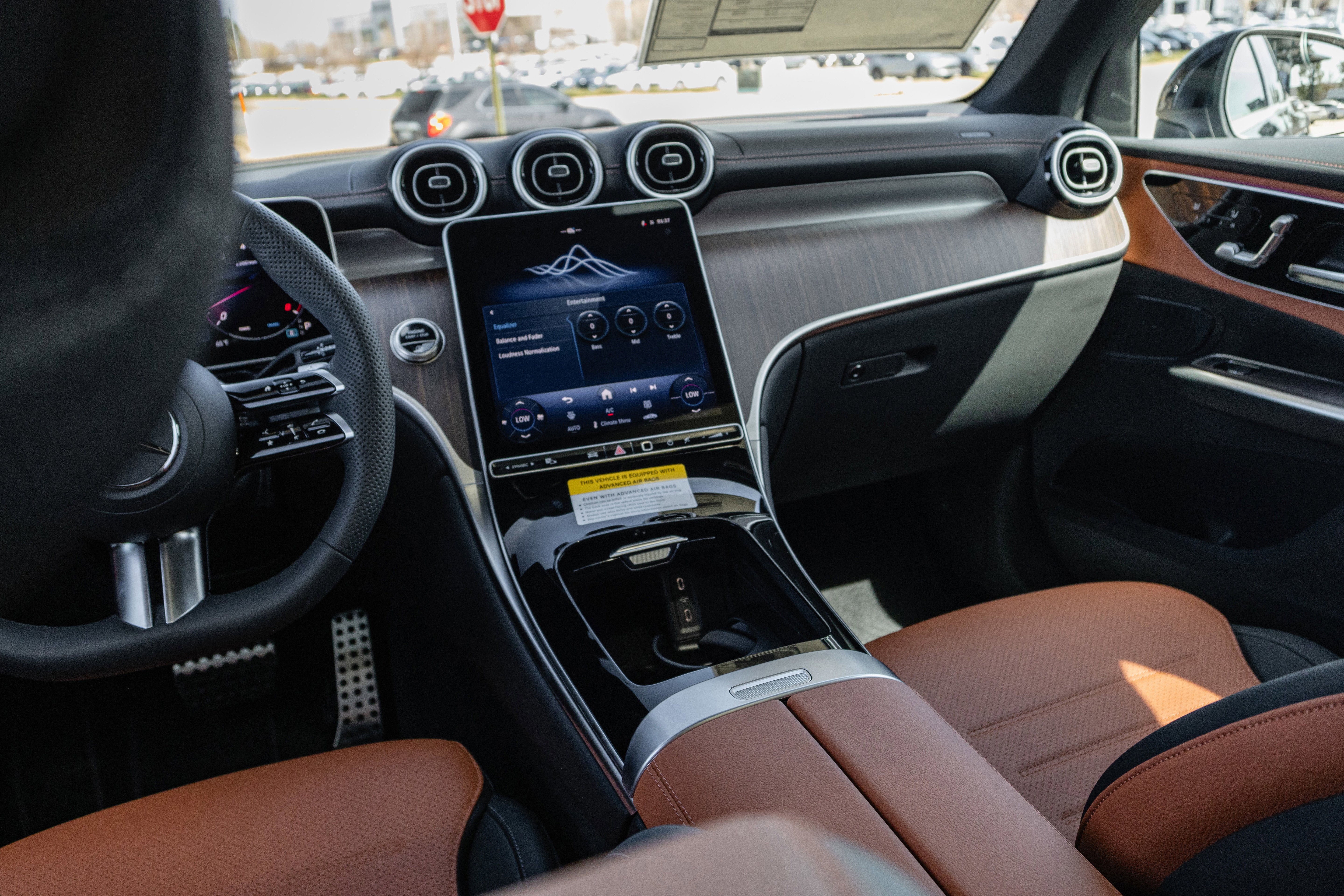 New 2026 Black Mercedes-Benz GLC 300 image 17