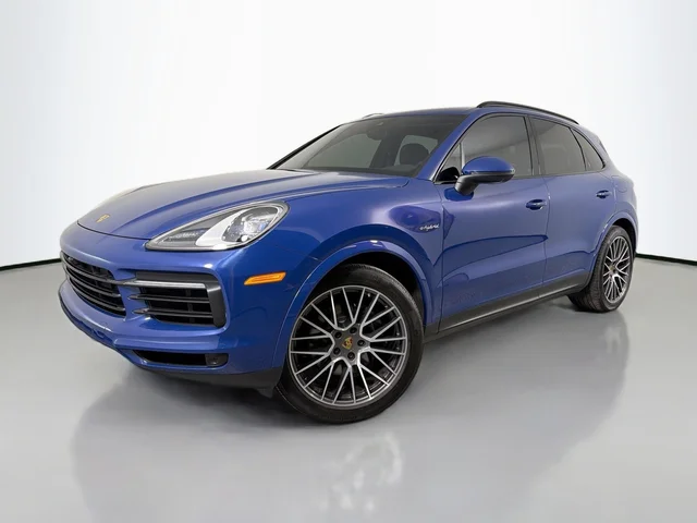 Pre-Owned 2022 Porsche Cayenne E-Hybrid Electric Motor AWD Base