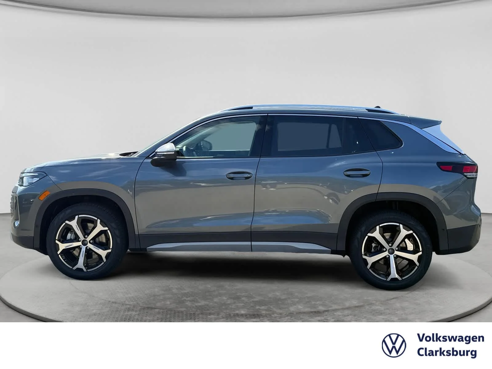 New 2026 Platinum Gray Metallic Volkswagen SE image 8
