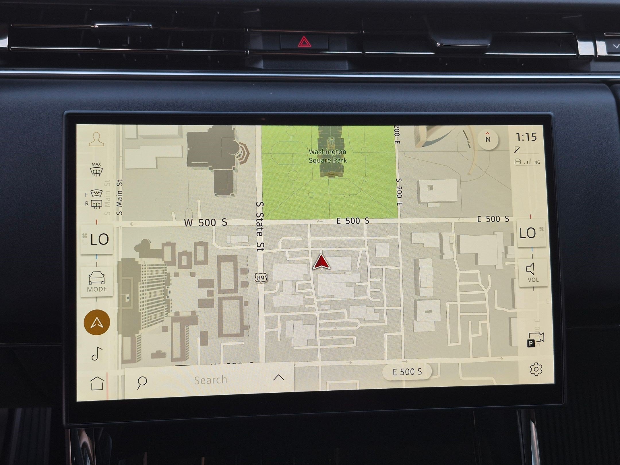 Used 2024 Gray Land Rover Dynamic SE image 21