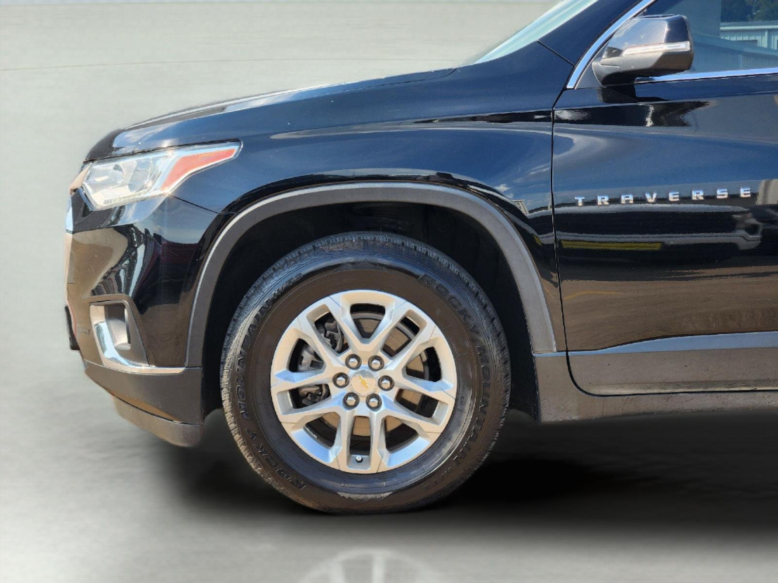 2021 Chevrolet Traverse LT Cloth Black at Mac Haik Chevrolet