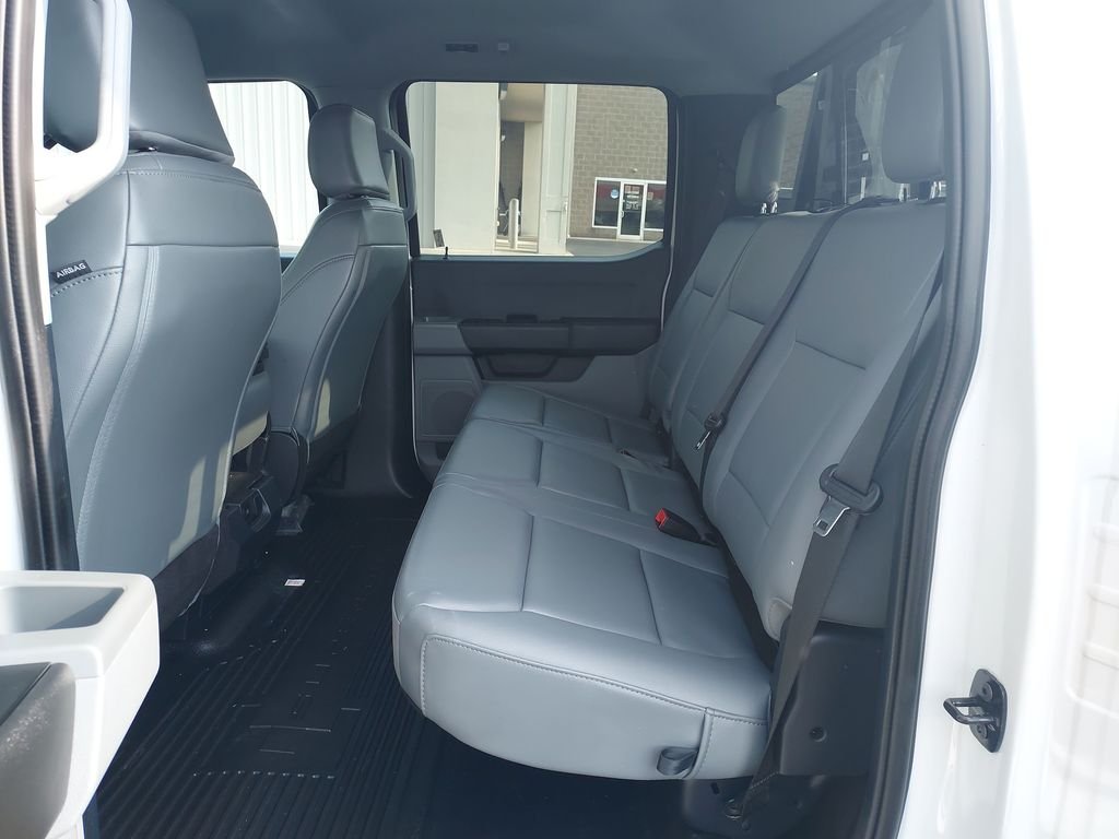 Used 2025 White Ford XL image 14