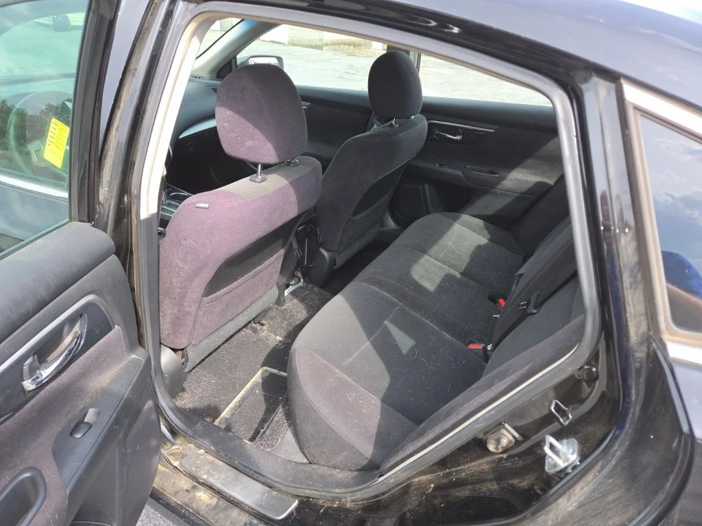 Used 2013 Black Nissan 2.5 SV image 10