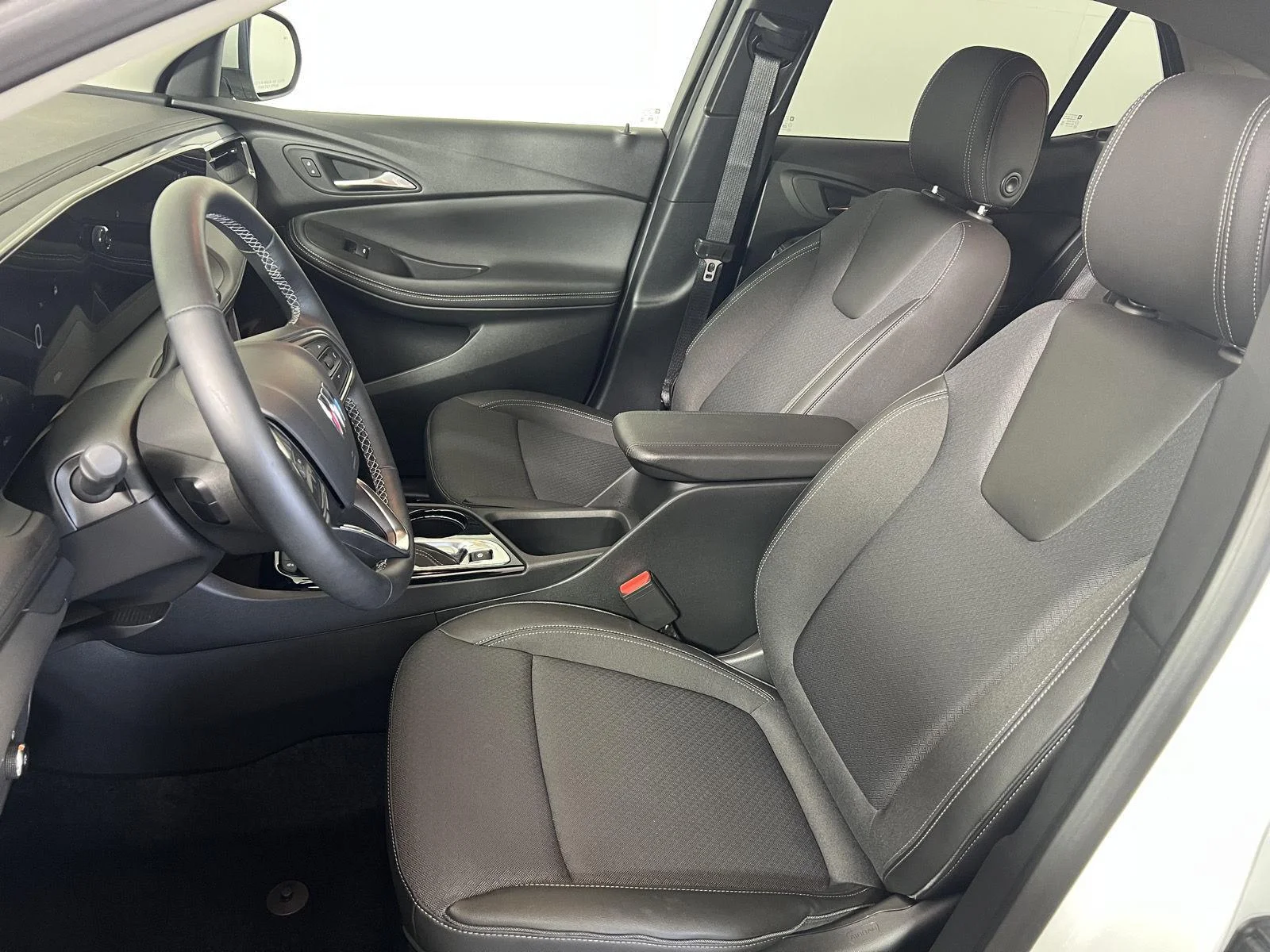 Used 2026 Summit White Buick Preferred image 4