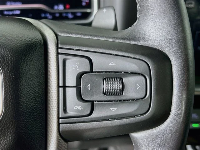 Used 2023 Silver GMC Denali image 34