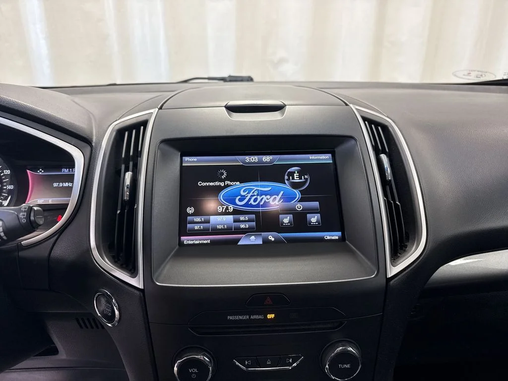 Used 2015 Magnetic Metallic Ford SEL image 17