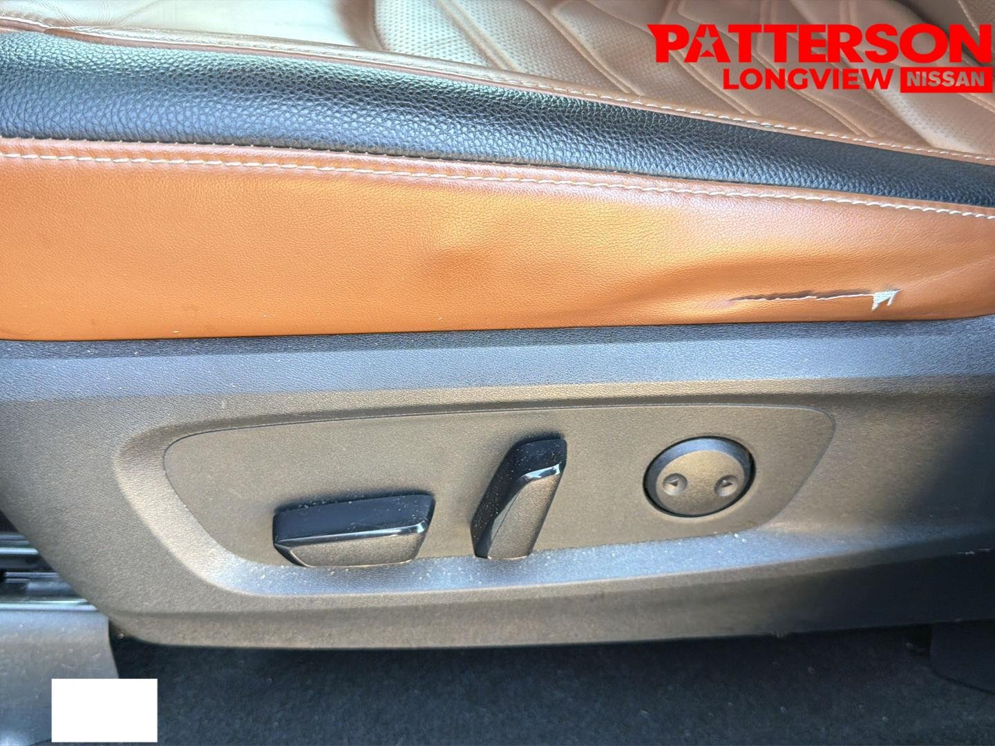 Used 2023 Obsidian Green Pearl Nissan Platinum image 22