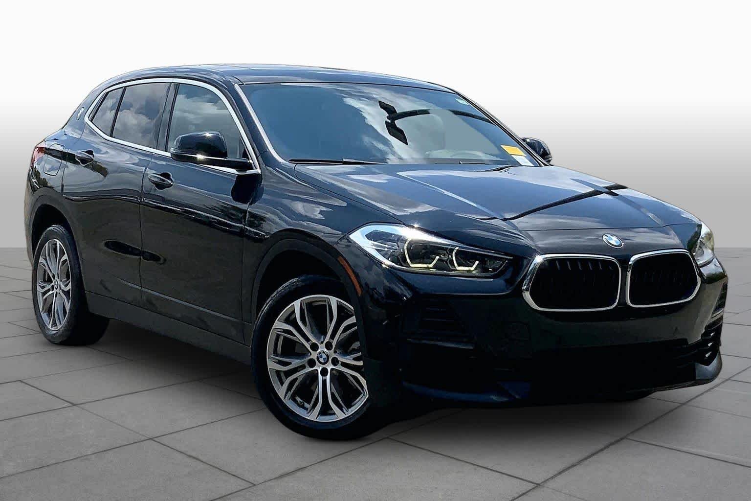 Used 2022 Jet Black BMW sDrive28i image 3