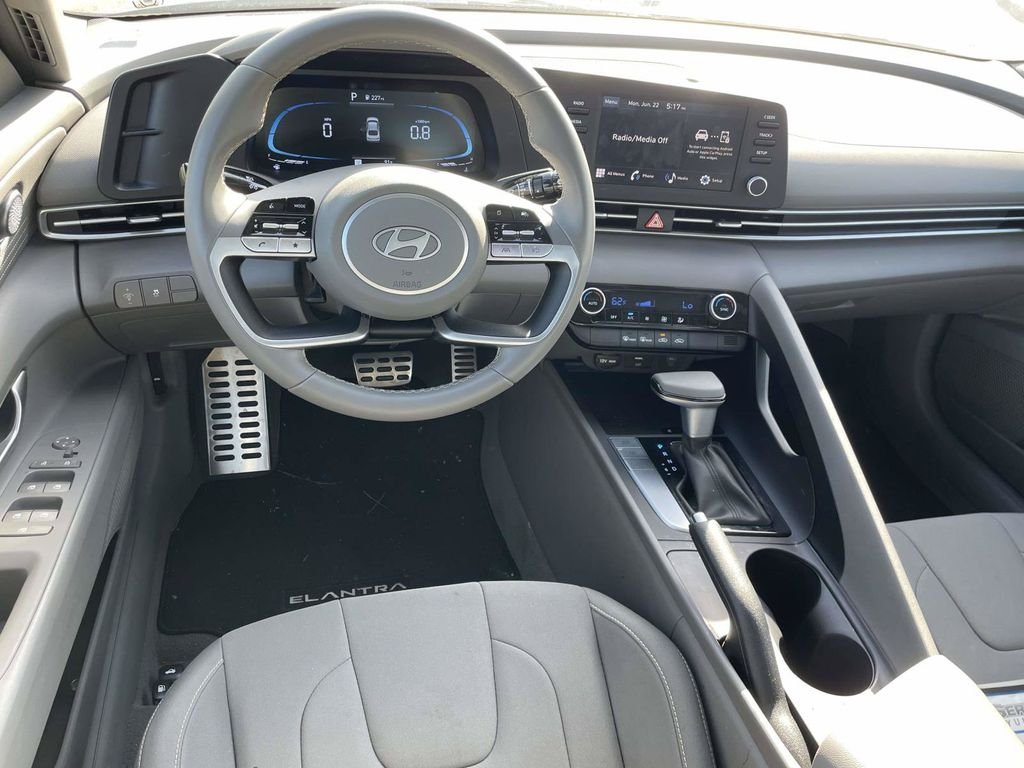 New 2025 Blue Hyundai SEL Sport image 9