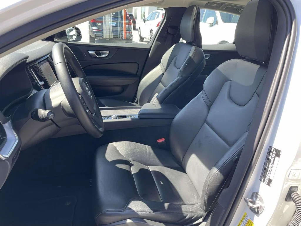 Used 2024 Crystal White Metallic Volvo Core Dark Theme image 8