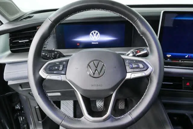 New 2026 Platinum Gray Metallic Volkswagen SE image 8