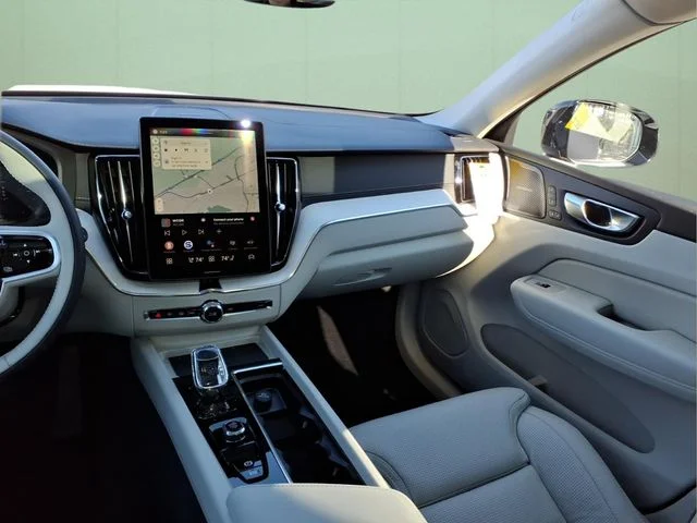 New 2026 Crystal White Volvo T8 Ultra image 14