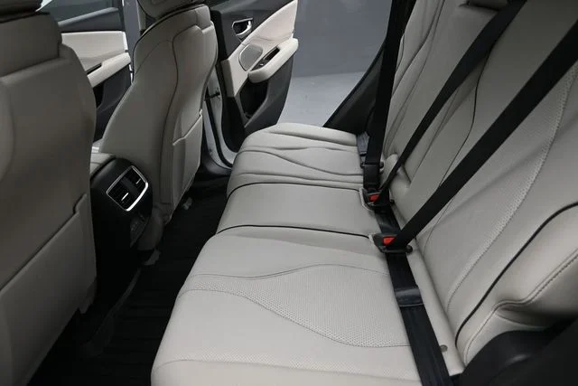 New 2026 Platinum White Pearl Acura Advance Package image 14