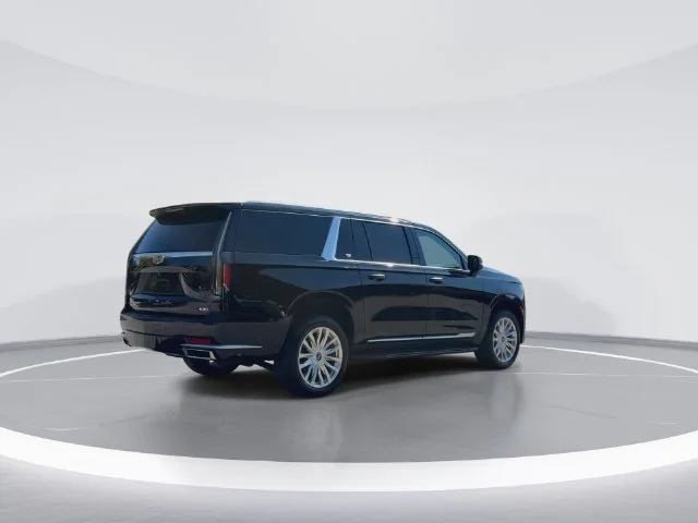 Used 2023 Black Cadillac Luxury image 8