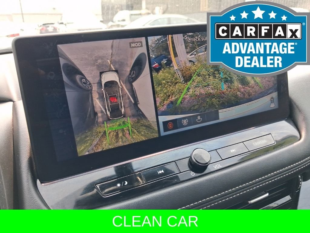 Used 2024 White Nissan SL image 25