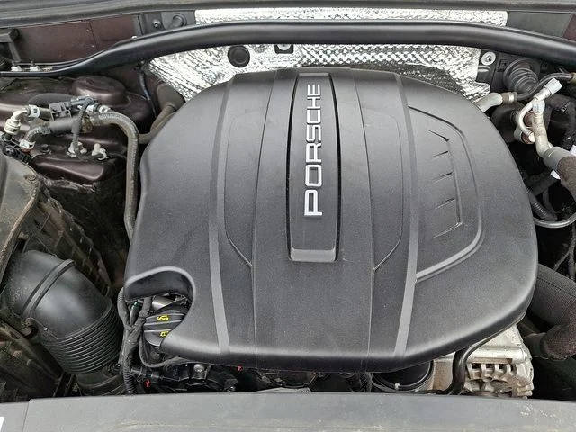 Used 2021 Brown Porsche Base image 29