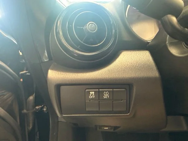 Used 2016 Black Mazda Club image 16