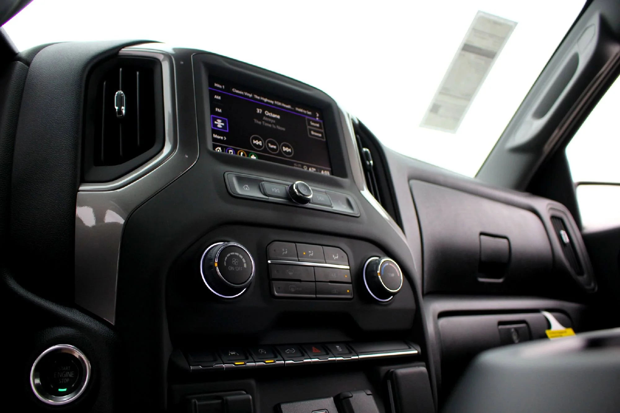 2026 Chevrolet Silverado 1500 Custom - Photo 9