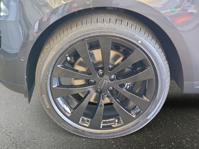 New 2026 Carpathian Grey LAND ROVER SE image 22