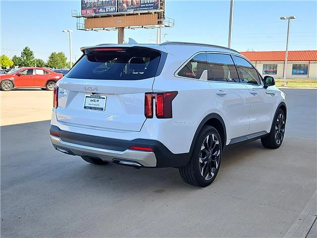 Used 2025 Wolf Gray KIA EX (DCT) Front-Wheel Drive image 3