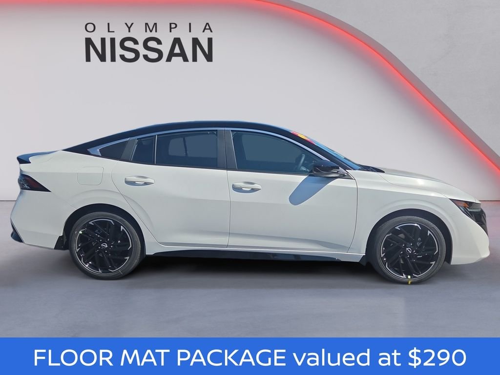 New 2026 Aspen White TriCoat / Super Black Two-tone Nissan SR image 8