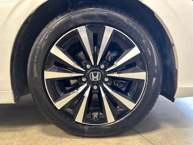 2024 Honda Civic Hatchback EX-L - Photo 12