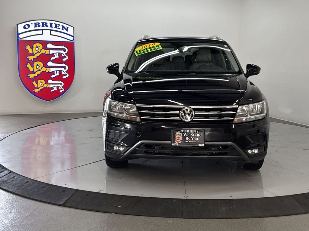 Used 2019 Deep Black Volkswagen 2.0T SEL image 10