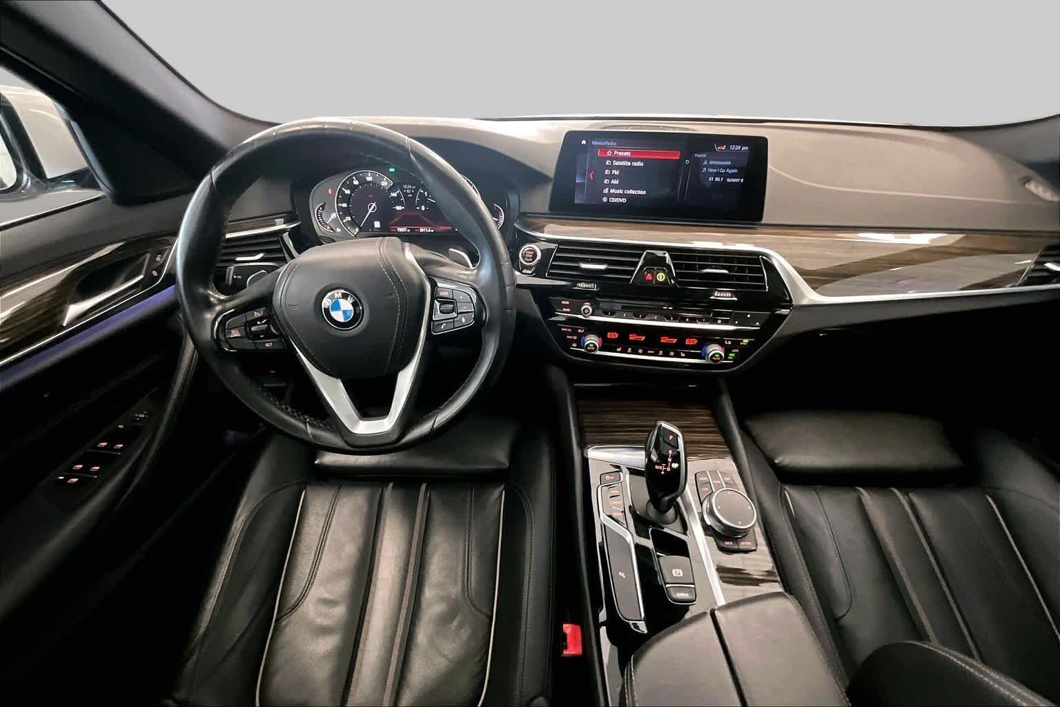 Used 2019 Alpine White BMW 540i image 13