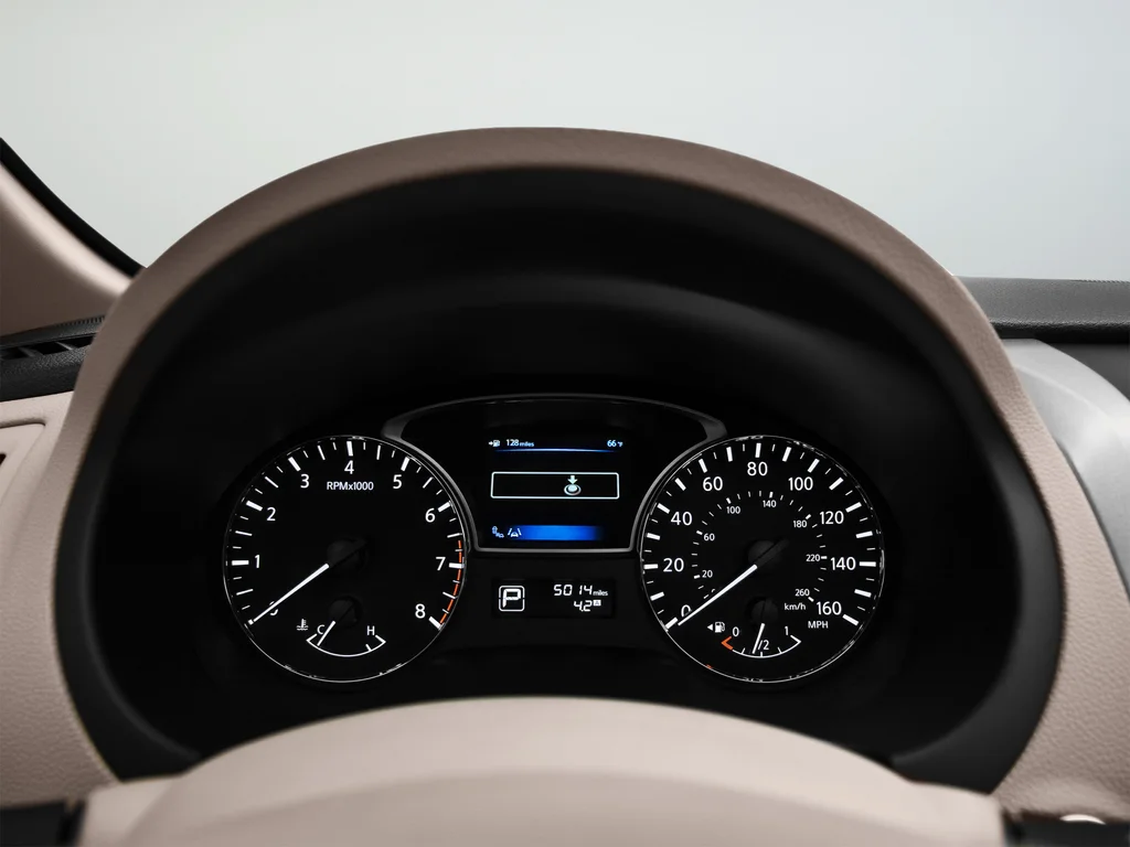 Used 2013 Blue Nissan 2.5 S image 21