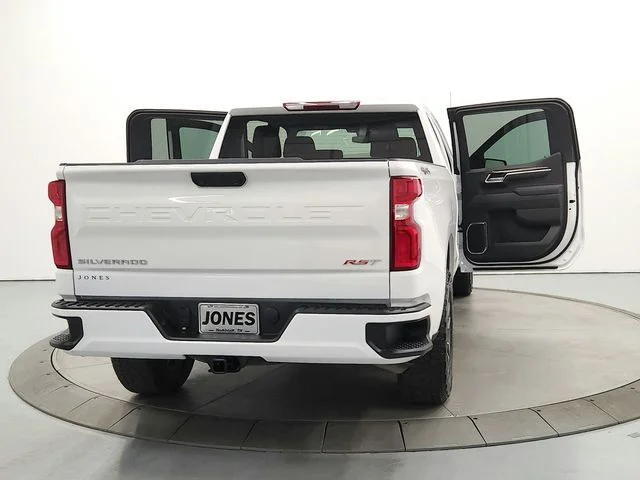 Used 2025 White Chevrolet RST image 14