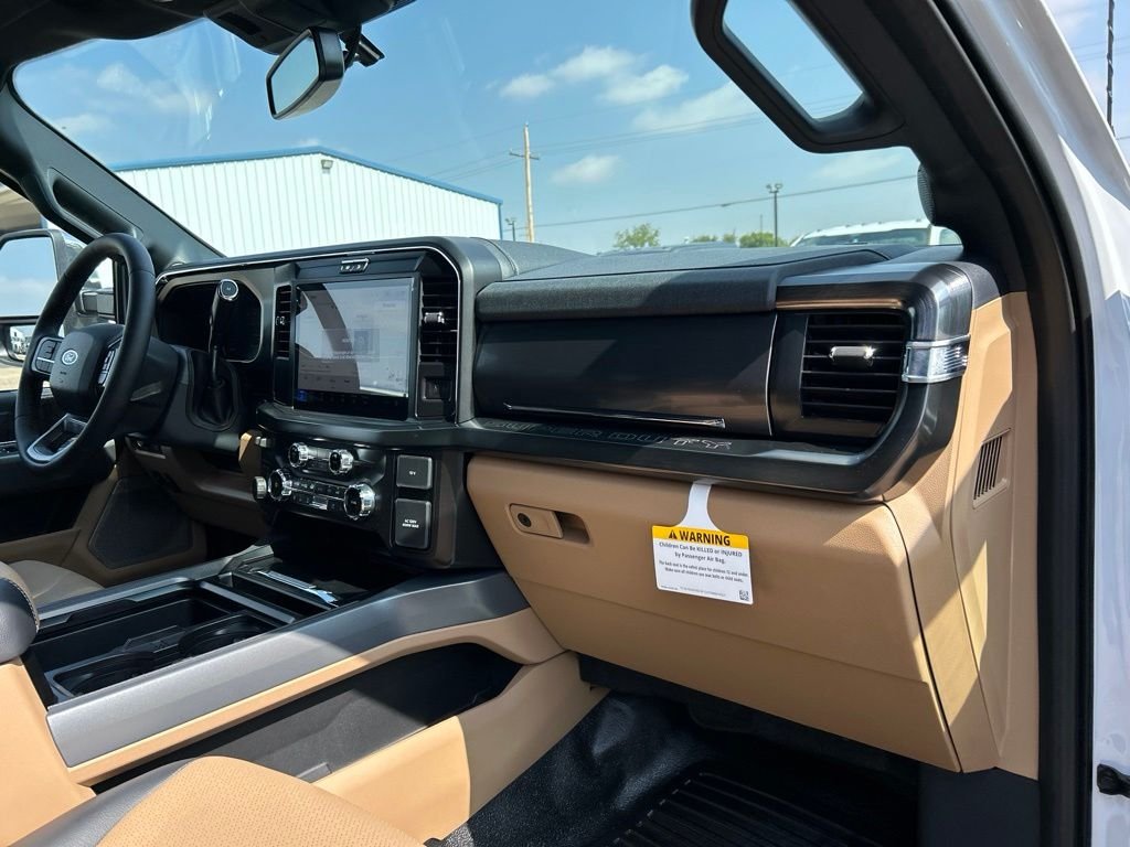 New 2026 Oxford White Ford Lariat image 48