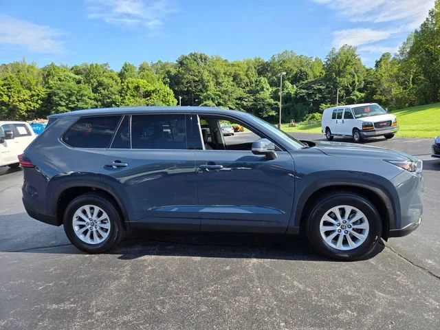 Used 2025 Gray Toyota XLE image 9