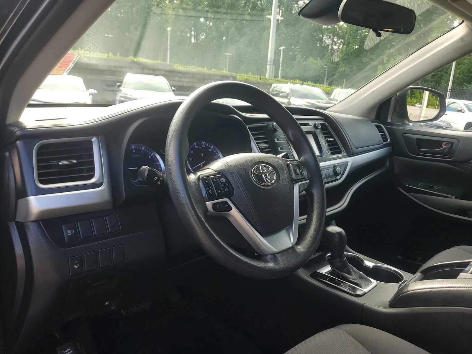 Used 2019 Midnight Black Metallic Toyota LE image 15