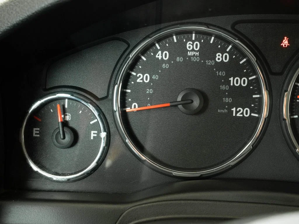 Used 2012 Bright White Clearcoat Jeep Sport image 28