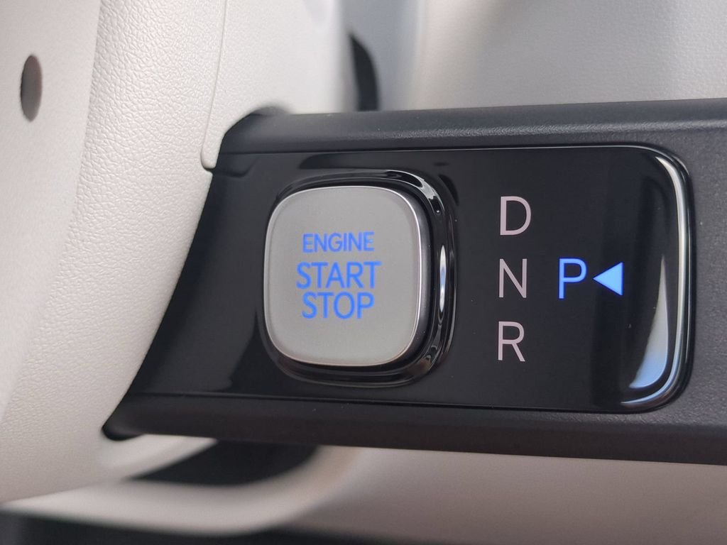 Used 2026 Blue Hyundai Blue SEL Premium image 39
