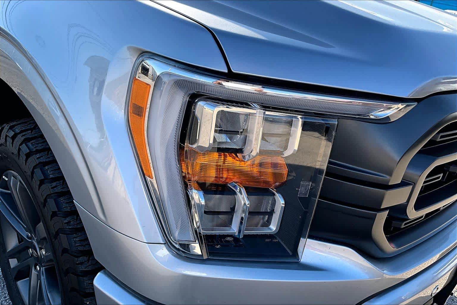 Used 2023 Iconic Silver Ford XLT image 26