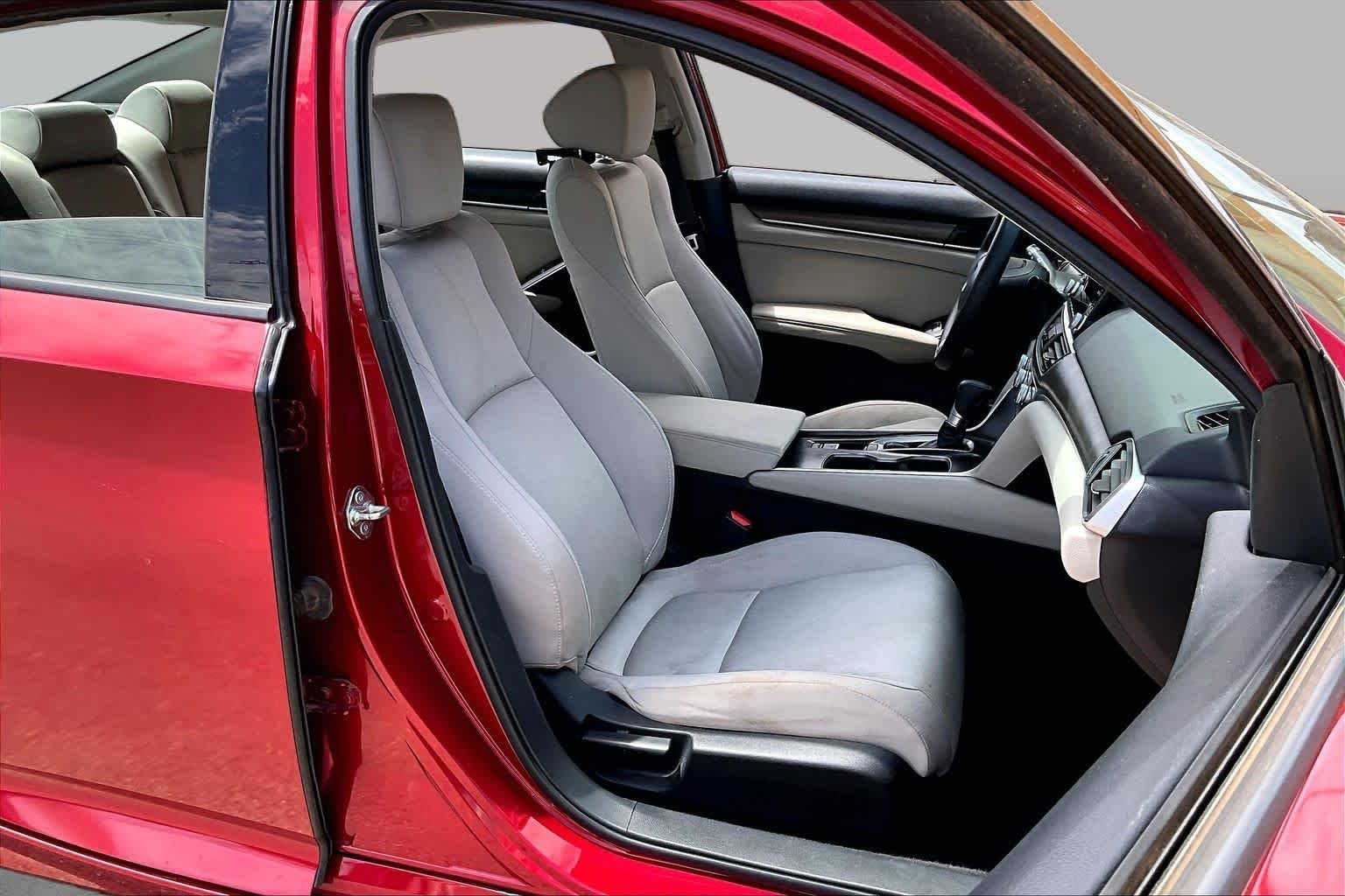 Used 2018 Radiant Red Metallic Honda LX 1.5T image 9
