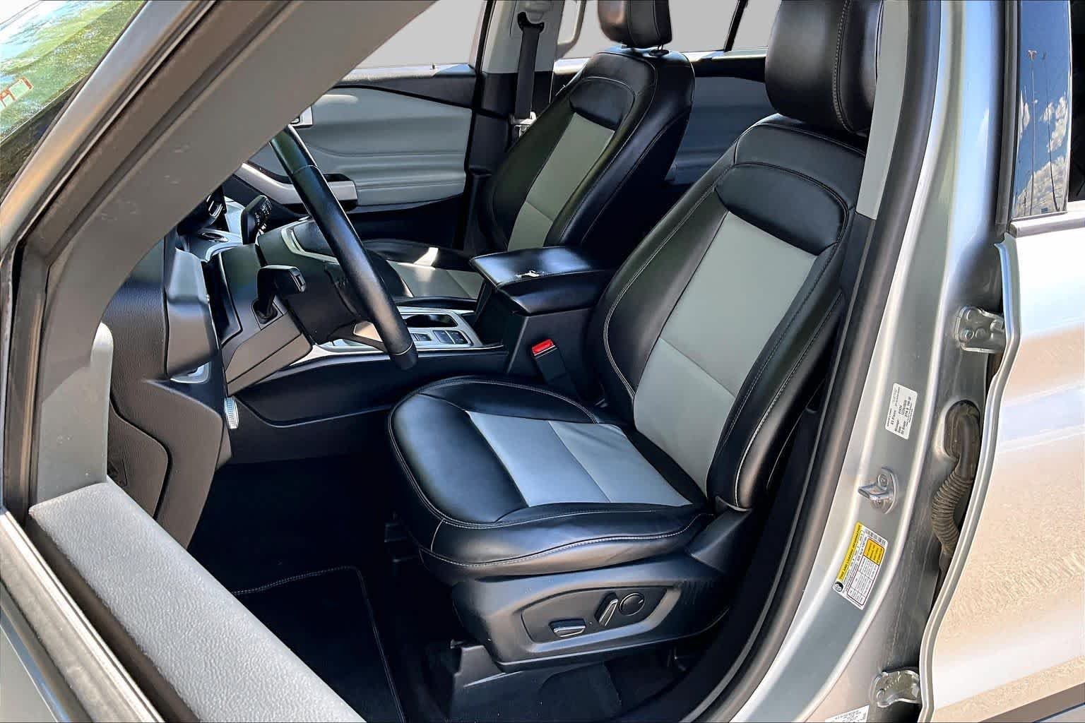 Used 2022 Iconic Silver Ford XLT image 8
