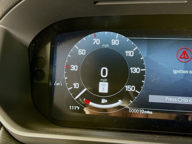 New 2026 Lantau Bronze Land Rover Dynamic SE image 13