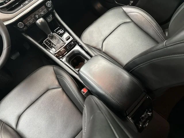 Used 2025 Silver Jeep Limited image 23