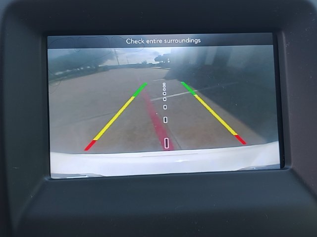 Used 2018 White Jeep Latitude image 15