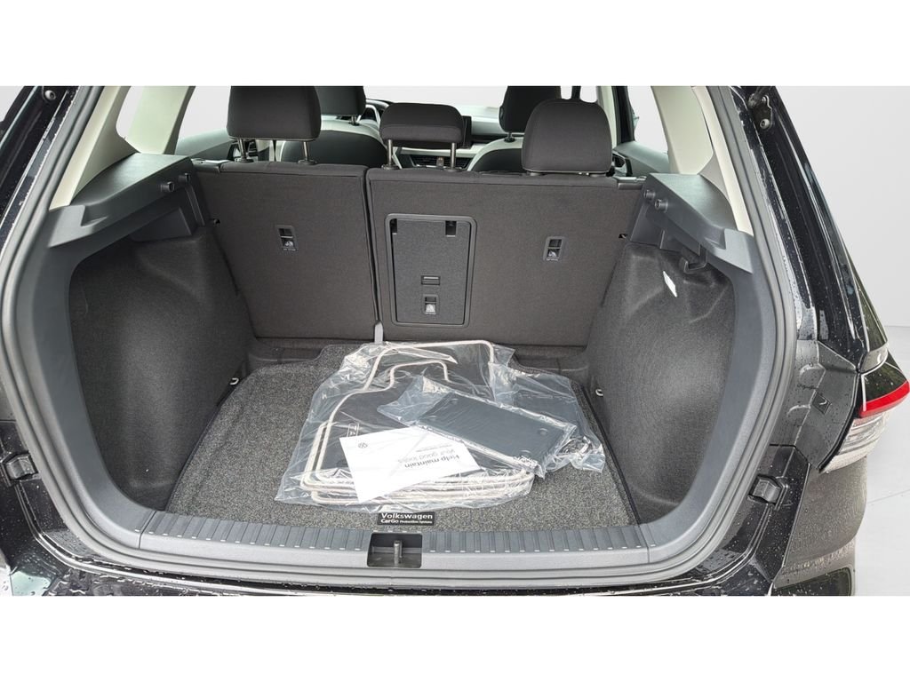 New 2026 Deep Black Pearl Volkswagen 1.5T S image 9