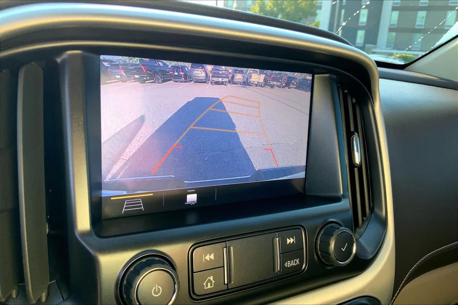 Used 2020 Summit White GMC 2WD SLT image 27