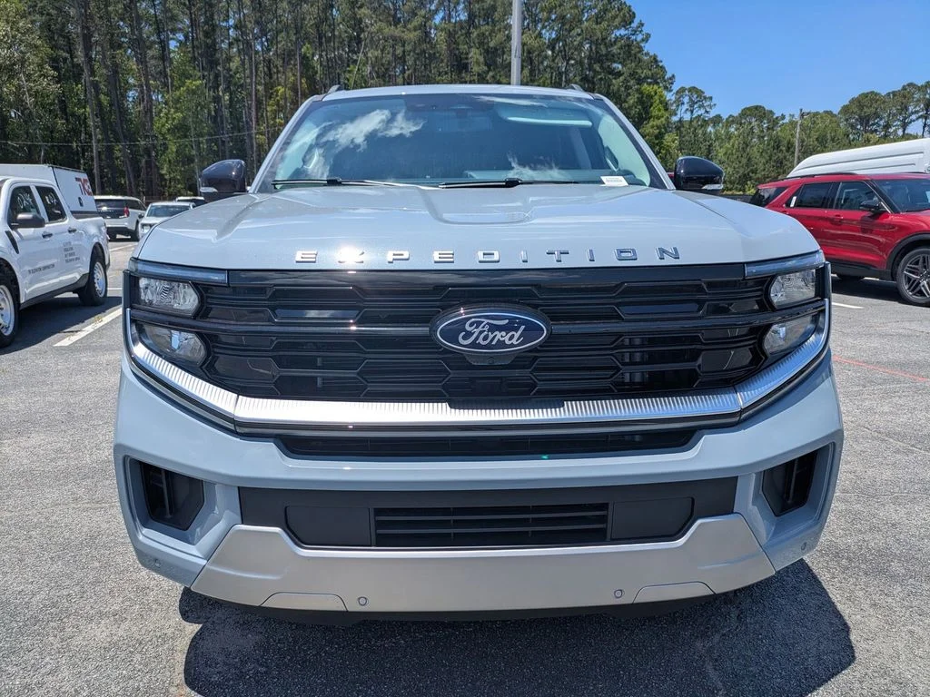 New 2026 Glacier Gray Metallic Tri-Coat Ford Platinum image 9