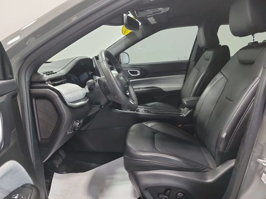 Certified Used 2023 Gray Jeep Latitude Lux image 2