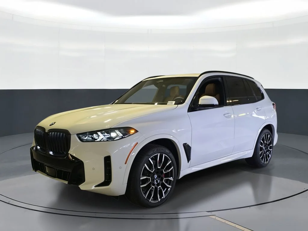 Used 2026 Alpine White BMW sDrive40i image 1