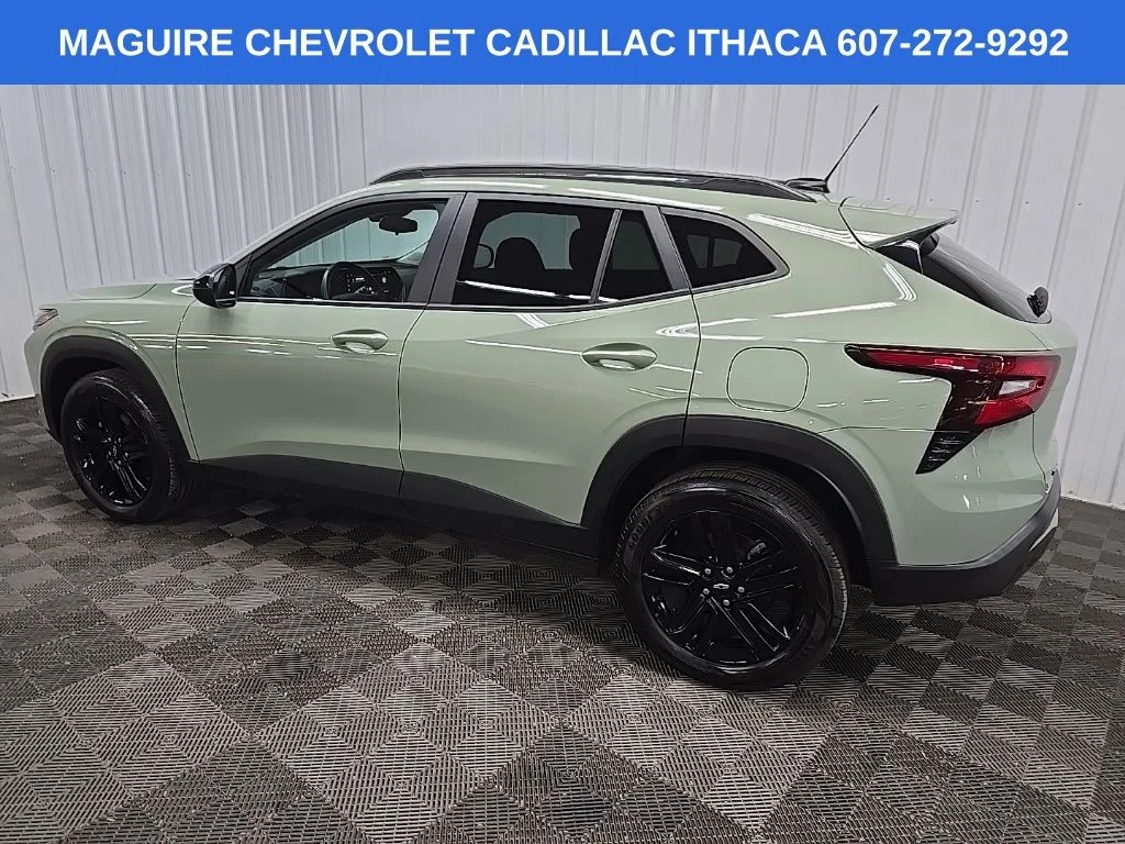 Used 2024 Green Chevrolet ACTIV image 4