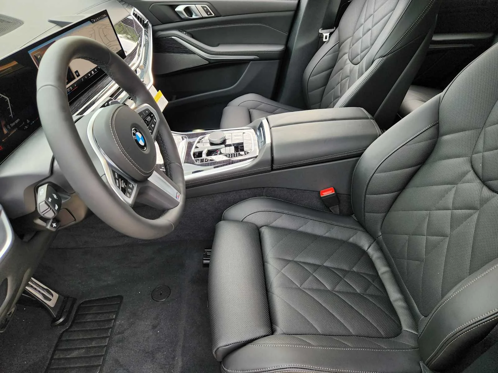 New 2026 Black Sapphire Metallic BMW xDrive40i image 4